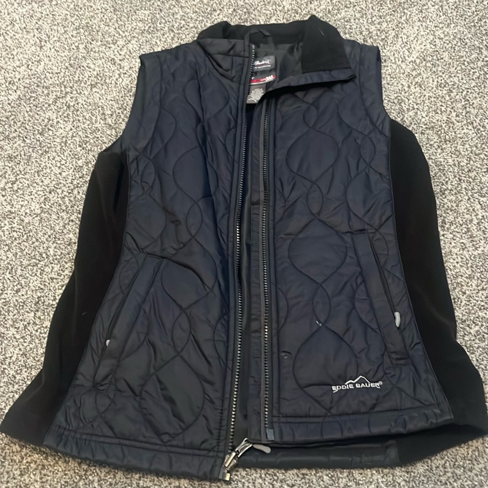 Size small, color Black